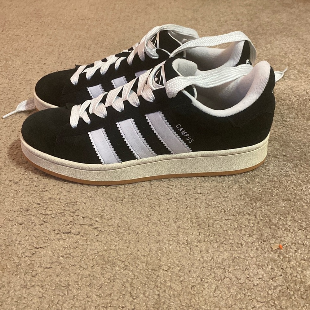 NWOT black campus adidas